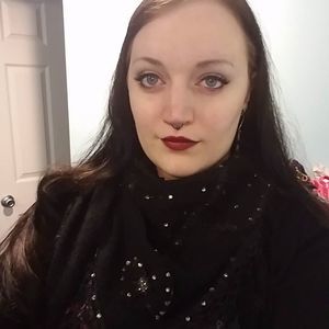 Meet your Posher, Nikrae